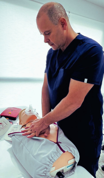 Imagen principal - Curso RCP y DEA